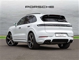 Porsche Cayenne Image 2