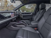 Porsche Cayenne Image 3