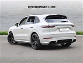 Porsche Cayenne Image 2