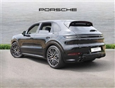 Porsche Cayenne Image 2
