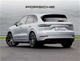 Porsche Cayenne Image 2