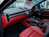 Porsche Cayenne Image 3