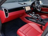 Porsche Cayenne Image 3