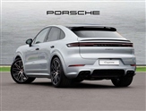 Porsche Cayenne Image 2