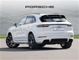 Porsche Cayenne Image 2