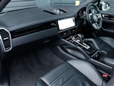 Porsche Cayenne Image 3