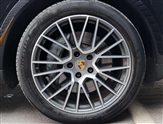 Porsche Cayenne Image 4