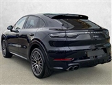 Porsche Cayenne Image 2