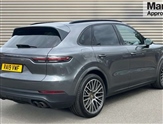Porsche Cayenne Image 3