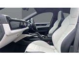 Porsche Cayenne Image 3