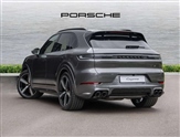 Porsche Cayenne Image 3
