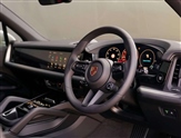 Porsche Cayenne Image 6