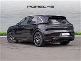 Porsche Cayenne Image 2