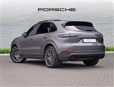 Porsche Cayenne Image 2