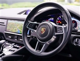 Porsche Cayenne Image 4