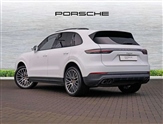 Porsche Cayenne Image 2