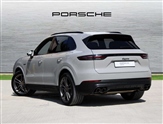 Porsche Cayenne Image 2