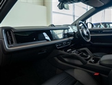 Porsche Cayenne Image 3