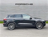 Porsche Cayenne Image 2