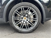 Porsche Cayenne Image 4