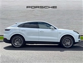Porsche Cayenne Image 2