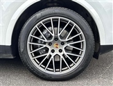 Porsche Cayenne Image 6