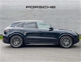 Porsche Cayenne Image 4