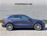 Porsche Cayenne Image 2