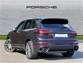 Porsche Cayenne Image 3