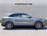 Porsche Cayenne Image 2