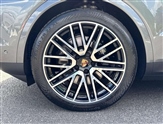 Porsche Cayenne Image 4
