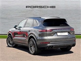 Porsche Cayenne Image 2