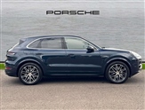Porsche Cayenne Image 4