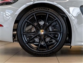 Porsche Cayman Image 4