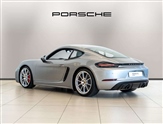 Porsche Cayman Image 2