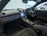 Porsche Cayman Image 3