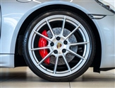 Porsche Cayman Image 4