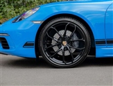 Porsche Cayman Image 4
