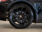 Porsche Cayman Image 4