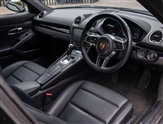 Porsche Cayman Image 4