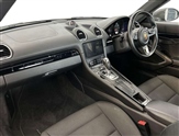 Porsche Cayman Image 2