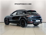 Porsche Macan Image 2