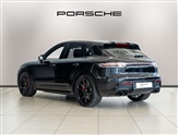 Porsche Macan Image 2