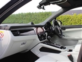 Porsche Macan Image 3
