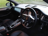 Porsche Macan Image 4