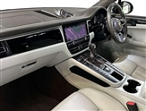 Porsche Macan Image 6