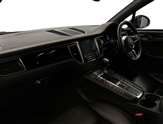 Porsche Macan Image 2