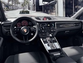 Porsche Macan Image 5
