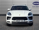 Porsche Macan Image 2