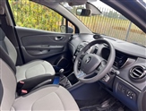 Renault Captur Image 2